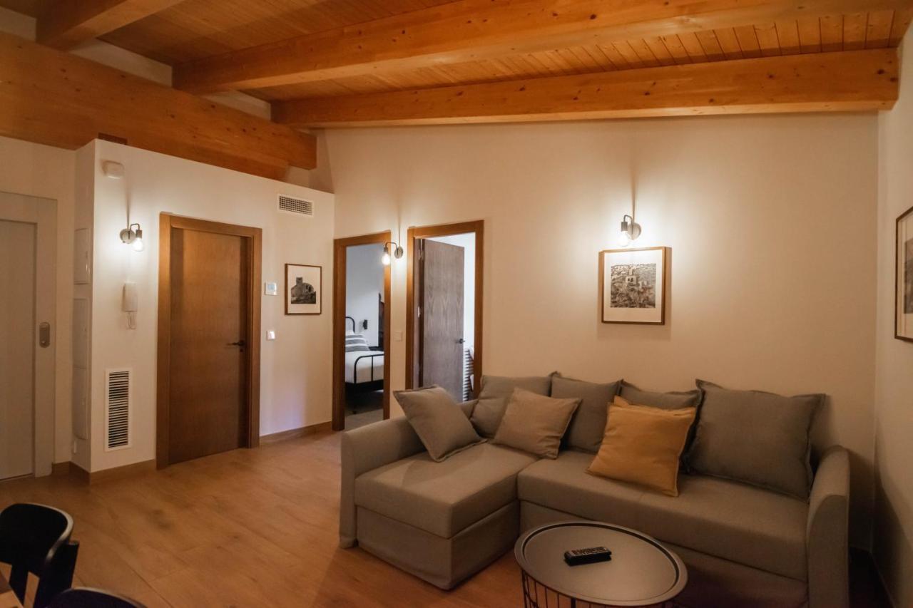 Cal Negret Rural Apartments Alos de Balaguer المظهر الخارجي الصورة